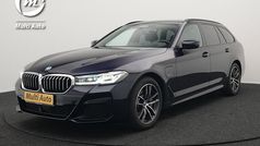 Blauw Gebruikt 2022 BMW 530e M Sport Stationwagen | € 40.440 (Eerlijke prijs)
