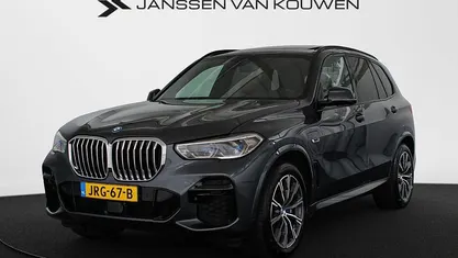 Grijs Gebruikt 2022 BMW X5 SUV | € 63.885 (Eerlijke prijs)