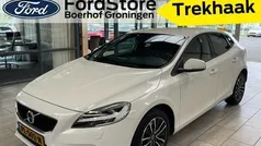 Wit Gebruikt 2017 Volvo V40 Stationwagen | € 15.950 (Eerlijke prijs)