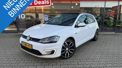 Wit Gebruikt 2015 VW Golf VII GTE Hatchback | € 12.450 (Eerlijke prijs)