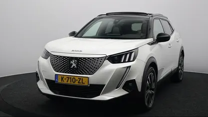 Wit Gebruikt 2021 Peugeot e-2008 GT SUV | € 17.345 (Eerlijke prijs)