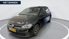 Zwart Gebruikt 2023 VW Polo Life Hatchback | € 18.740 (Goede deal)