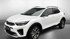 Wit, metallic lak Nieuw 2025 Kia Stonic GT-Line SUV | € 31.900 (Eerlijke prijs)