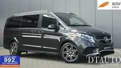 Grijs Gebruikt 2023 Mercedes V300 AMG MPV | € 61.900 (Eerlijke prijs)