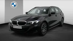Gebruikt 2022 BMW 320e Basis Stationwagen | € 34.900 (Eerlijke prijs)