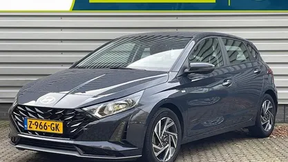 Grijs Gebruikt 2024 Hyundai i20 Comfort Hatchback | € 19.685 (Eerlijke prijs)
