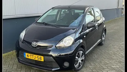 Occasion Toyota Aygo 68 PK (50 kW) 2014 Zwart Hatchback