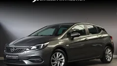 Grijs Gebruikt 2020 Opel Astra Business Edition Hatchback | € 15.395 (Eerlijke prijs)