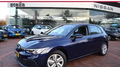 Gebruikt 2021 VW Golf VIII Life Hatchback | € 24.945 (Eerlijke prijs)