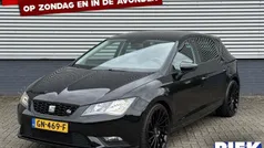 Zwart Gebruikt 2015 Seat Leon CONNECT Hatchback | € 6.999 (Eerlijke prijs)