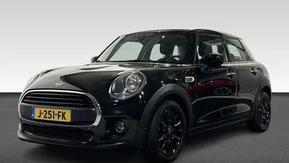 Occasion 2020 Mini ONE Business Hatchback | € 15.990 (Eerlijke prijs)