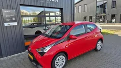 Rood Gebruikt 2022 Toyota Aygo Hatchback | € 13.950 (Super prijs)