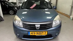Gebruikt 2010 Dacia Sandero Lauréate Hatchback | € 1.949 (Eerlijke prijs)