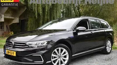 Zwart Gebruikt 2021 VW Passat Business Stationwagen | € 25.445 (Goede deal)