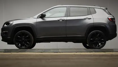 Gebruikt 2018 Jeep Compass Limited SUV | € 19.745 (Eerlijke prijs)