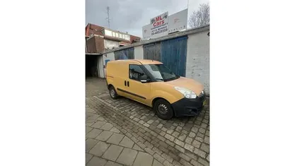 Occasion Opel Combo Edition 95 PK (69 kW) 2017 Geel MPV