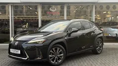 Gebruikt 2019 Lexus UX 250h Sport Line SUV | € 27.400 (Eerlijke prijs)