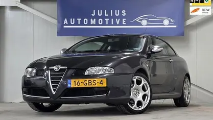 Grijs Gebruikt 2009 Alfa Romeo GT Coupé | € 3.893 (Eerlijke prijs)