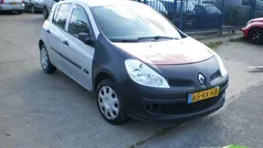 Gebruikt 2005 Renault Clio II Authentique Hatchback | € 1.450 (Goede deal)