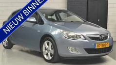 Blauw Gebruikt 2011 Opel Astra Edition Hatchback | € 4.950 (Eerlijke prijs)