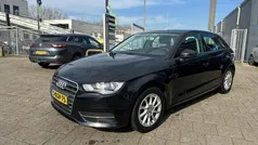 Zwart Gebruikt 2013 Audi A3 Sportback Attraction Hatchback | € 6.749 (Eerlijke prijs)