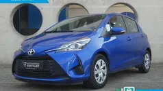Blauw, metallic lak Gebruikt 2019 Toyota Yaris Active Hatchback | € 11.900 (Eerlijke prijs)