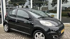 Zwart Gebruikt 2012 Peugeot 107 Active Hatchback | € 2.950 (Eerlijke prijs)