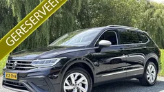 Zwart Gebruikt 2024 VW Tiguan Life SUV | € 41.945 (Super prijs)