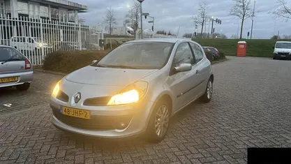 Occasion Renault Clio II Collection 75 PK (55 kW) 2009 Hatchback