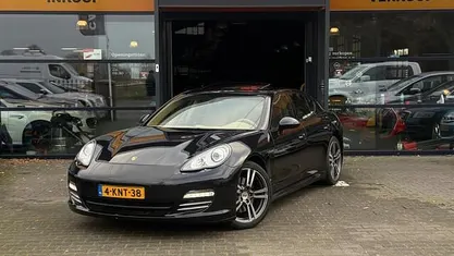 Zwart (metallic) Gebruikt 2011 Porsche Panamera Sport Hatchback | € 24.950 (Super prijs)