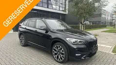 Zwart Gebruikt 2022 BMW X1 Sport Line SUV | € 30.950 (Eerlijke prijs)