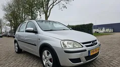 Grijs Gebruikt 2004 Opel Corsa Hatchback | € 1.349 (Eerlijke prijs)