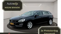 Zwart Gebruikt 2014 Volvo V60 Momentum Stationwagen | € 14.495 (Eerlijke prijs)