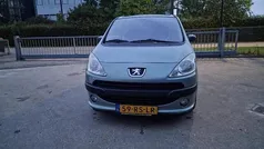 Gebruikt 2005 Peugeot 1007 Hatchback | € 1.999 (Eerlijke prijs)