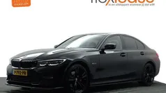 Zwart Gebruikt 2022 BMW 320 M Performance Sedan | € 34.900 (Eerlijke prijs)
