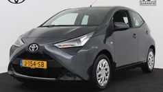 Grijs Gebruikt 2020 Toyota Aygo X-play Hatchback | € 11.450 (Eerlijke prijs)