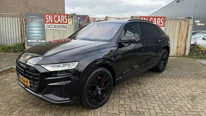 Zwart Occasion 2019 Audi Q8 S-Line SUV | € 55.950 (Eerlijke prijs)