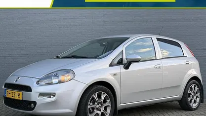 Grijs Gebruikt 2017 Fiat Punto Hatchback | € 8.835 (Eerlijke prijs)