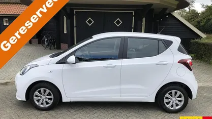 Occasion 2018 Hyundai i10 Comfort Hatchback | € 8.450 (Eerlijke prijs)