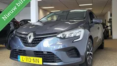 Grijs Gebruikt 2021 Renault Clio V Zen Hatchback | € 13.450 (Eerlijke prijs)
