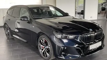 Gebruikt 2024 BMW 540 M Sport Stationwagen | € 89.800 (Eerlijke prijs)