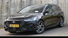 Zwart Gebruikt 2023 Ford Focus ST-Line Stationwagen | € 26.495 (Eerlijke prijs)