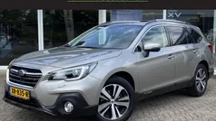 Grijs, metallic lak Gebruikt 2019 Subaru Outback Premium SUV | € 29.995 (Goede deal)