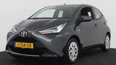 Gebruikt 2020 Toyota Aygo X-play Hatchback | € 11.450 (Eerlijke prijs)