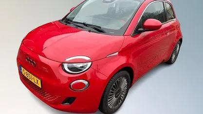 Occasion 2023 Fiat 500e Red Cabriolet | € 20.950 (Eerlijke prijs)