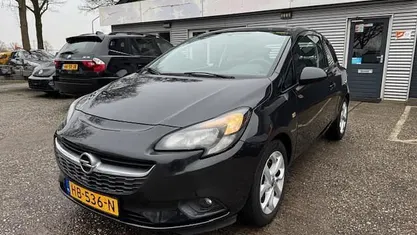 Zwart Occasion 2015 Opel Corsa Edition Hatchback | € 4.999 (Goede deal)