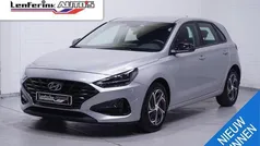 Grijs Gebruikt 2021 Hyundai i30 Comfort Hatchback | € 17.850 (Eerlijke prijs)