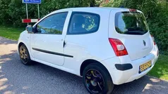 Wit Gebruikt 2008 Renault Twingo Authentique Hatchback | € 2.399 (Eerlijke prijs)