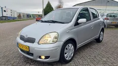 Grijs Gebruikt 2006 Toyota Yaris Hatchback | € 1.995 (Eerlijke prijs)