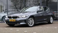 Grijs, metallic lak Gebruikt 2019 BMW 330 Efficient Dynamics Stationwagen | € 26.495 (Goede deal)